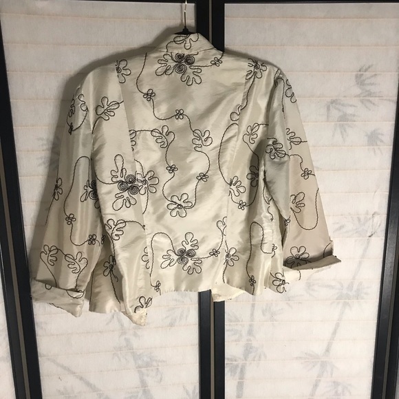 J.R. Nites Embroidery‎ Blazer - Picture 2 of 3